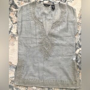 🌻3/$15🌻Embroidered Tunic Metallic Top XS🌻3/$15
